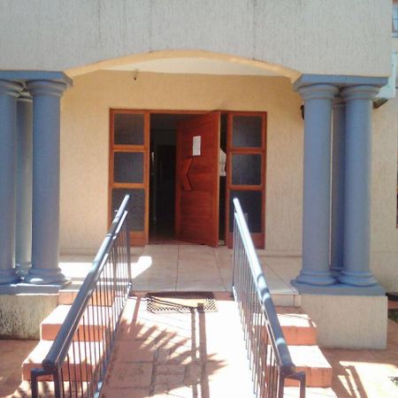 Tshedza Guest Lodge Louis Trichardt Zewnętrze zdjęcie