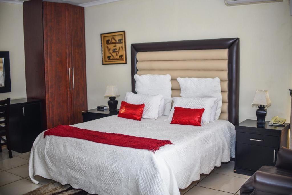 Tshedza Guest Lodge Louis Trichardt Zewnętrze zdjęcie